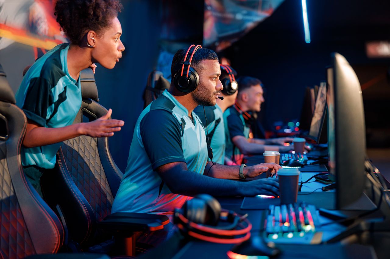 Call of Duty caster Maven steps away from CDL after relationship with Merk's ex-wife