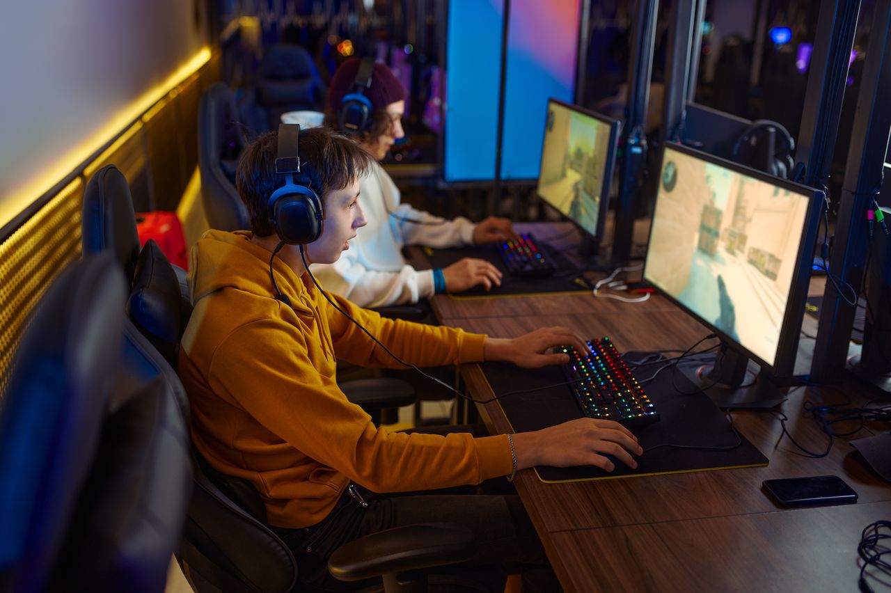 CS2's Rocky Transition Reshapes Competitive Counter-Strike