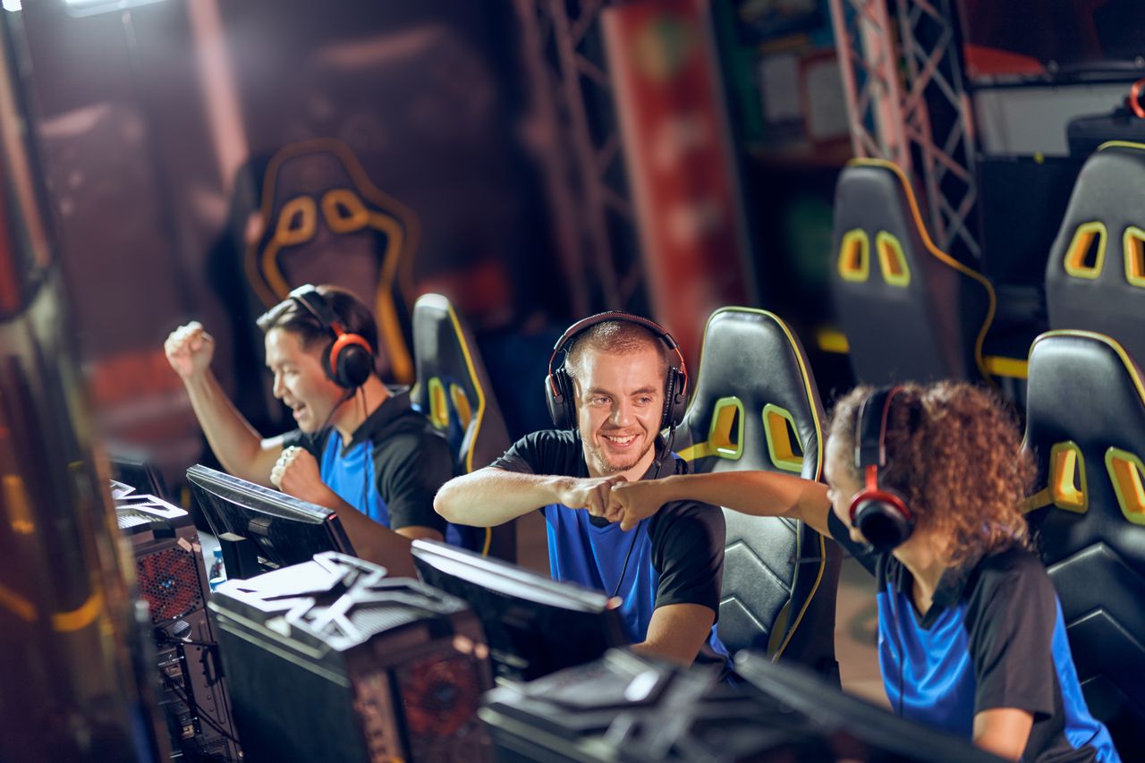 Dota 2 Ranking System Explained: How MMR and Glicko Algorithm Define Your Skill