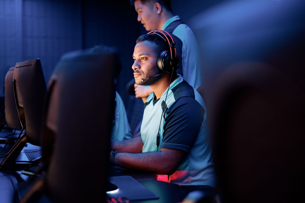 Karmine Corp Sweeps MVK Esports to Reach Worlds 2026 Main Stage