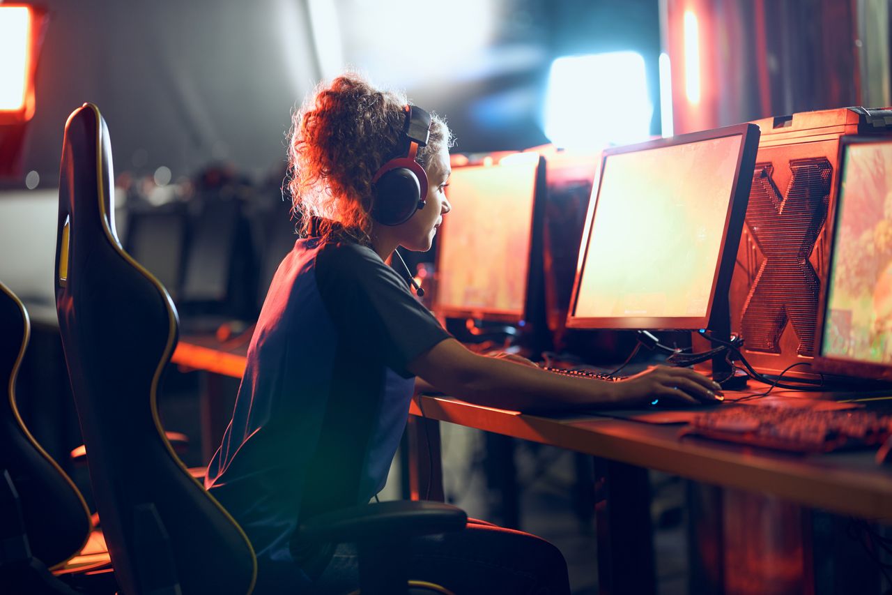 Stend retires from League of Legends competition after turbulent year
